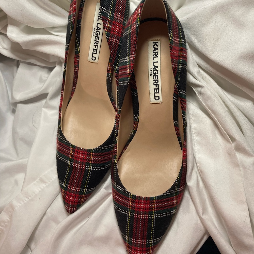 Karl Lagerfeld Holiday Pumps